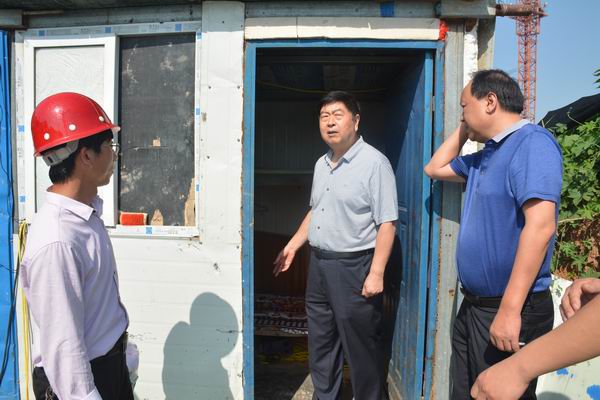 調(diào)整大小 14、詢問(wèn)外業(yè)員工的工作情況和生活情況.JPG