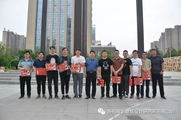 1525767882257330.jpg 640.webp (13).jpg