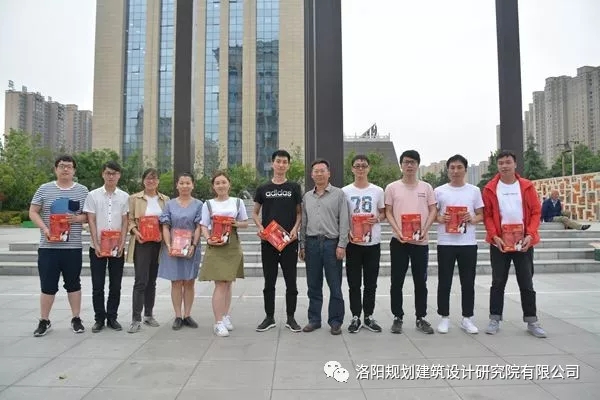 1525767899355442.jpg 640.webp (14).jpg