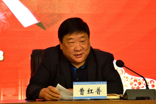 1、董事長兼總經(jīng)理曹紅普在簽約儀式上指出：2019年我們的目標(biāo)更高遠(yuǎn)，道路更寬廣，希望更無限。 (2).jpg