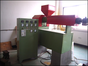 吹塑機(jī)